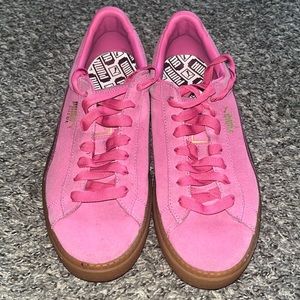 Puma Women’s Pink platform sneakers 🩷👟